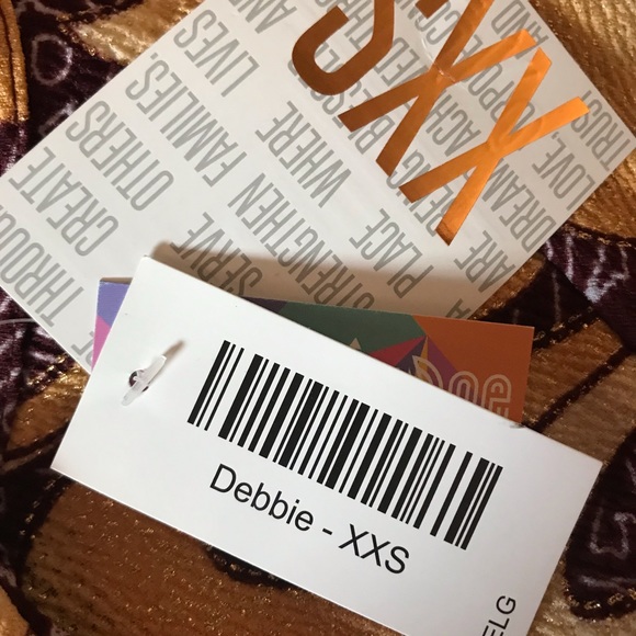 NWT LuLaRoe Debbie - Picture 6 of 6